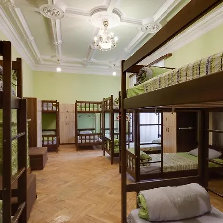 Леосфера Hostel