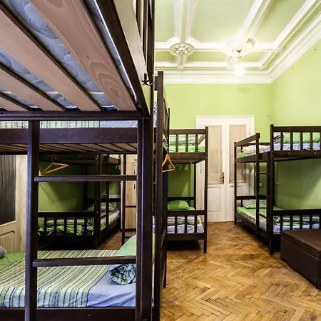 Леосфера Hostel