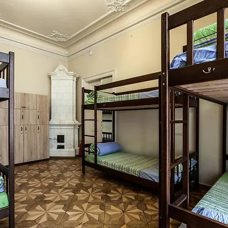 Hostel Леосфера